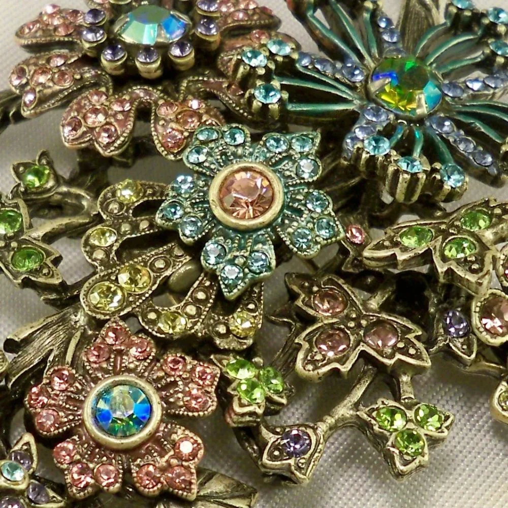 New Sweet Romanes Bouquet Rhinestones Flowers Brooch